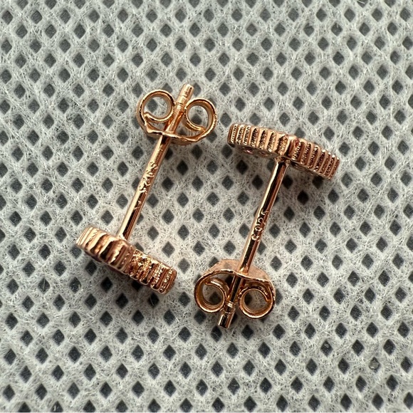 New Rose Gold-Plated Sterling Silver & Pink CZ Heart Stud Earrings ๐ - Picture 3 of 4